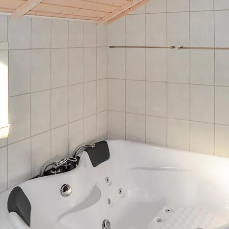 Holiday Home Saeby 32 With Hot Tub Σπίτι διακοπών